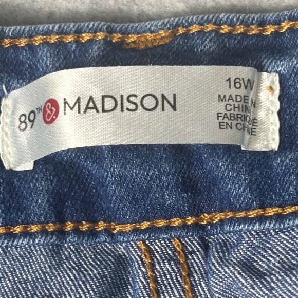 89th & Madison Womens Jeans Size 16W Blue Wash Flare Leg Denim - Picture 2 of 8